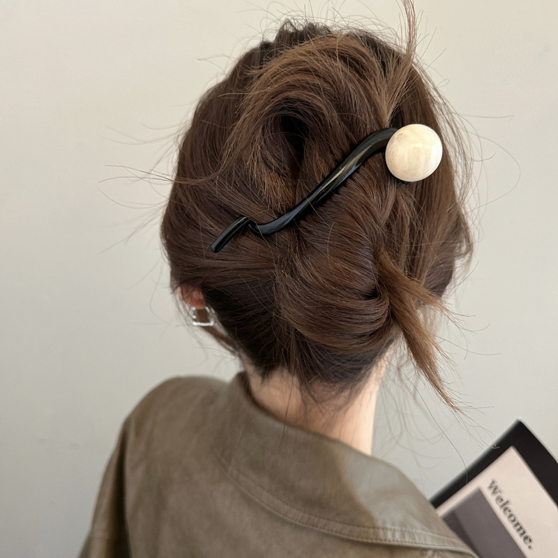 Pince à cheveux simple couleur - Tippet Line avis et prix